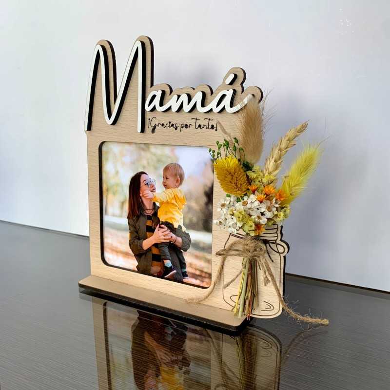 Marco Día de la Madre con foto y flores Preservadas